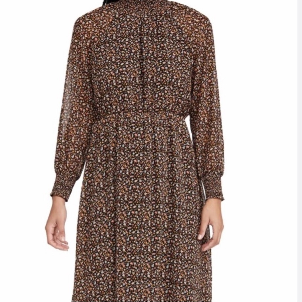 Madewell (Re)sourced Georgette Smocked-Neck Midi Dress in Folktale Paisl… - Picture 3 of 9